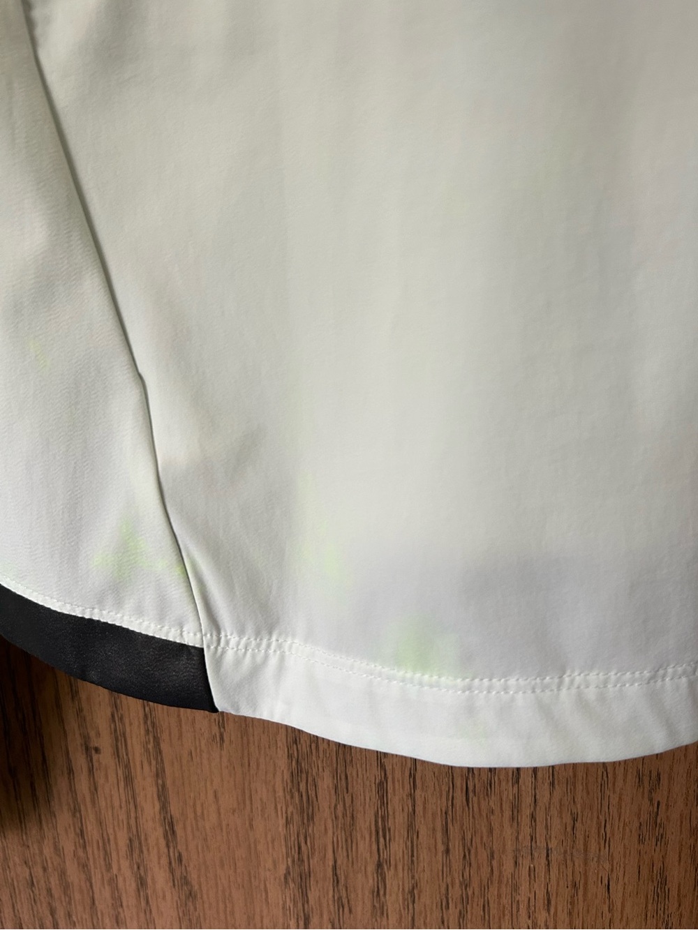 Brooks Running Jacket - Women’s Med - Picture 6 of 8
